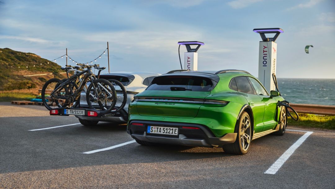Porsche significantly increases deliveries in the first quarter of 2021